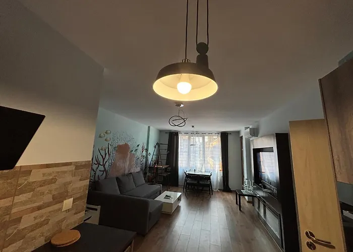 Апартамент Desis Seaside Hideaway Поморие